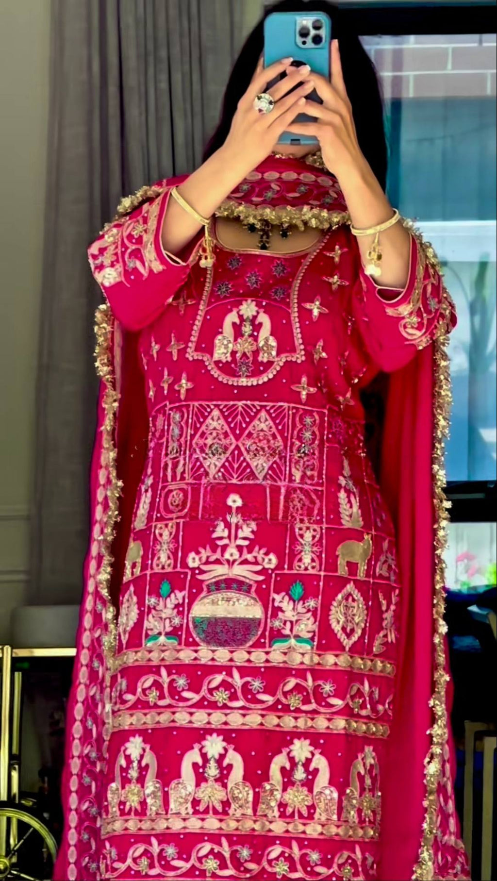 Avenra Crep Dhoti Elegance Set