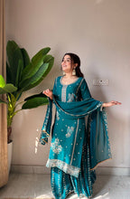 Aafreen Noor Gharara Set