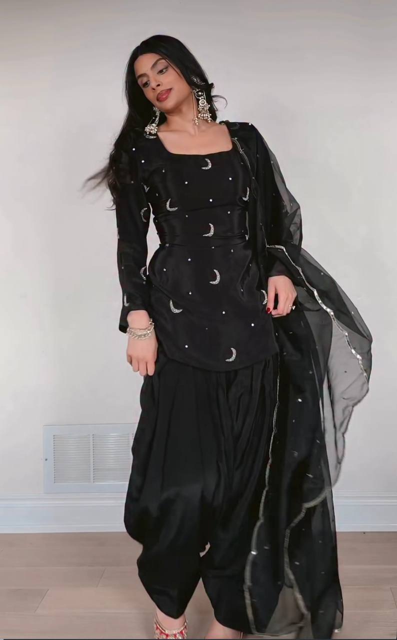 Inaya Zari Crep Farshi Set