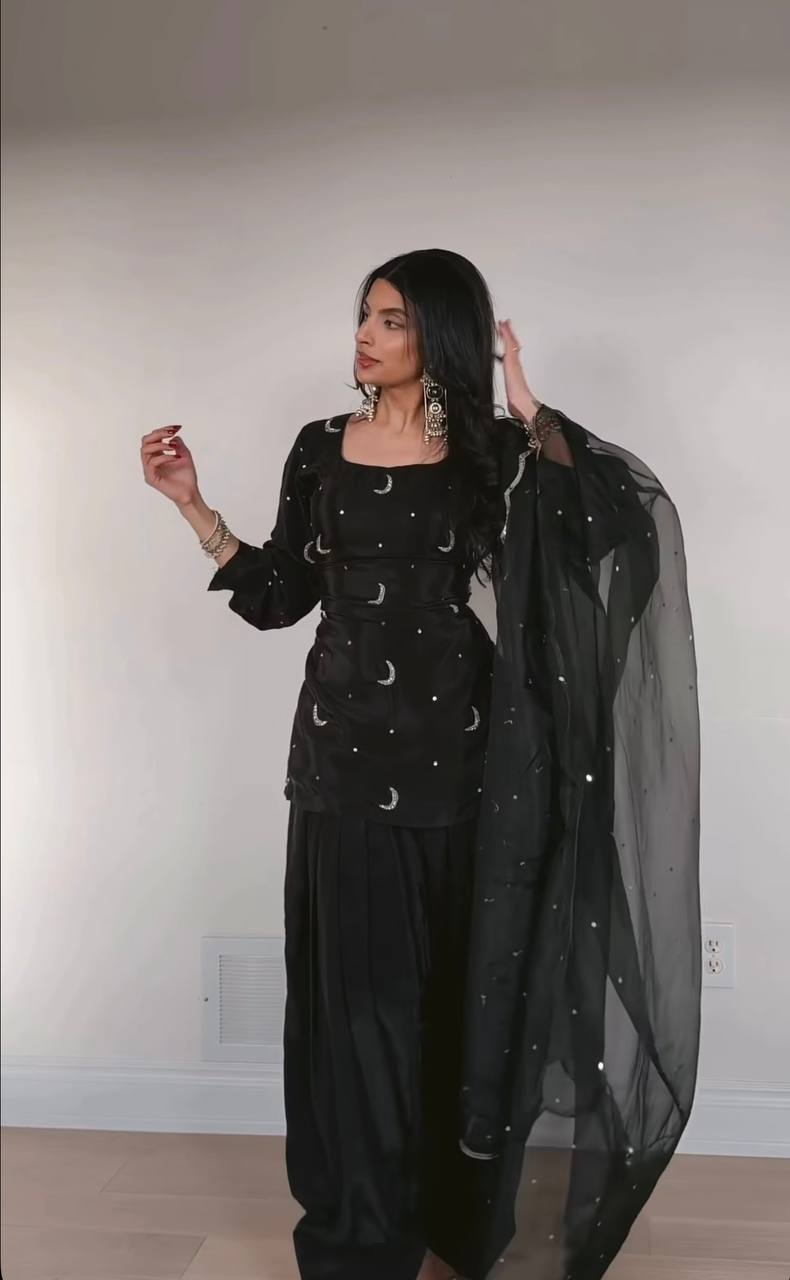 Inaya Zari Crep Farshi Set