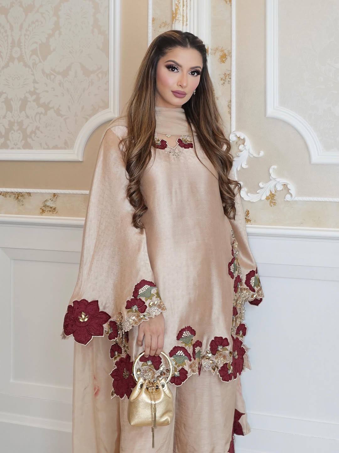Nooraya Luxe Roman Set