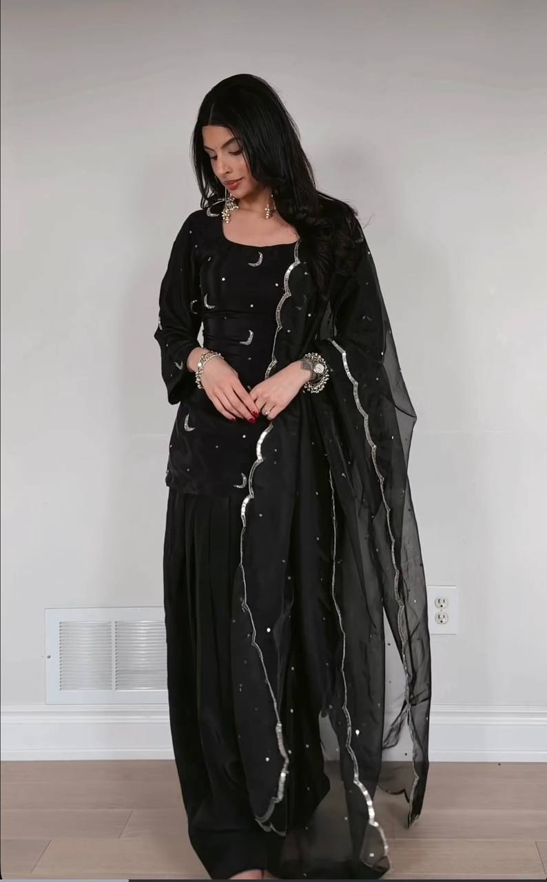 Inaya Zari Crep Farshi Set